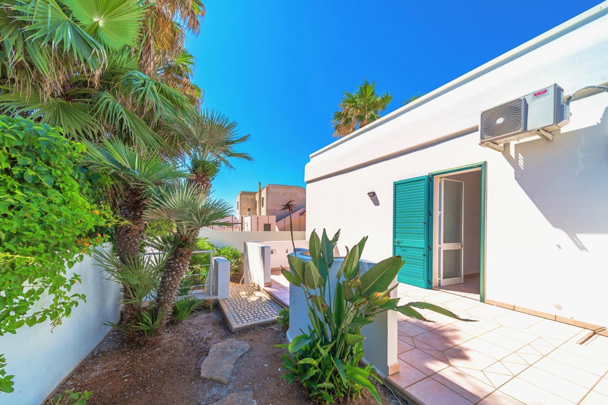 Residence Oasi Sul Mare Торе Суда Екстериор снимка